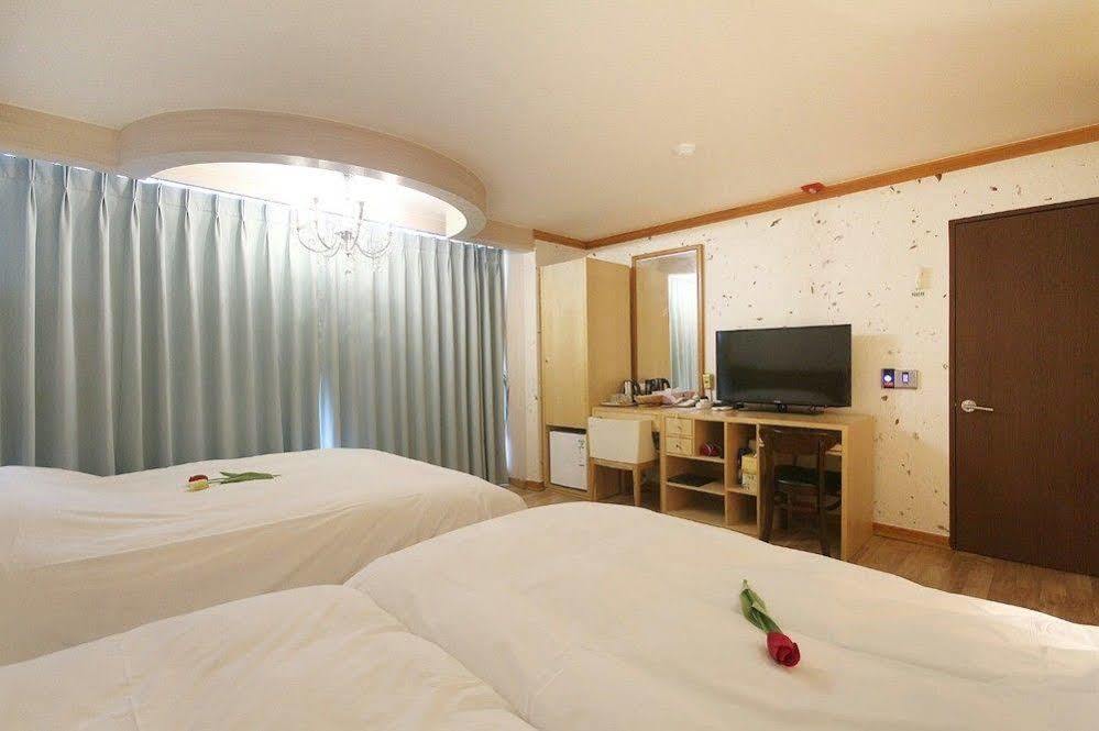 Jeonju Tourist Hotel Exterior photo